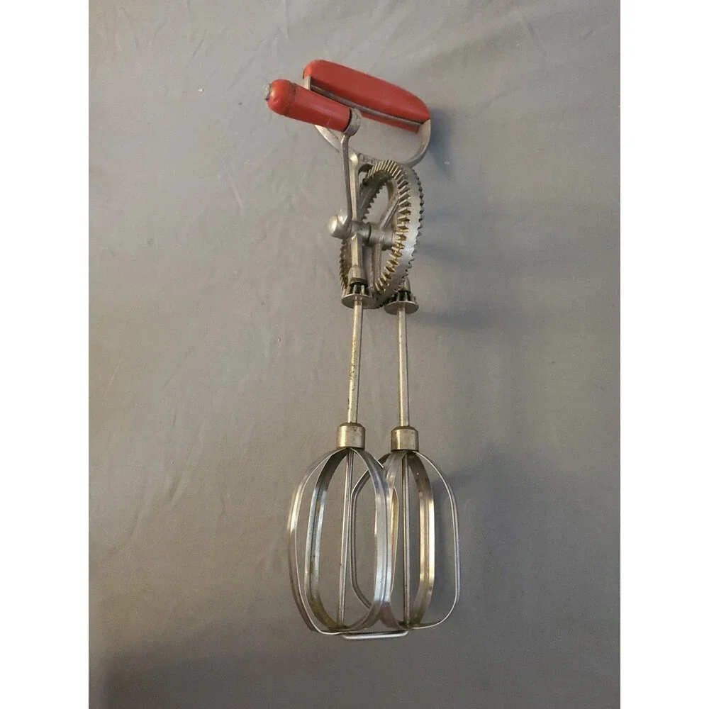 VW Mfg Co Antique Best Egg Beater Red Handle Crank Double Mixer Oakland USA